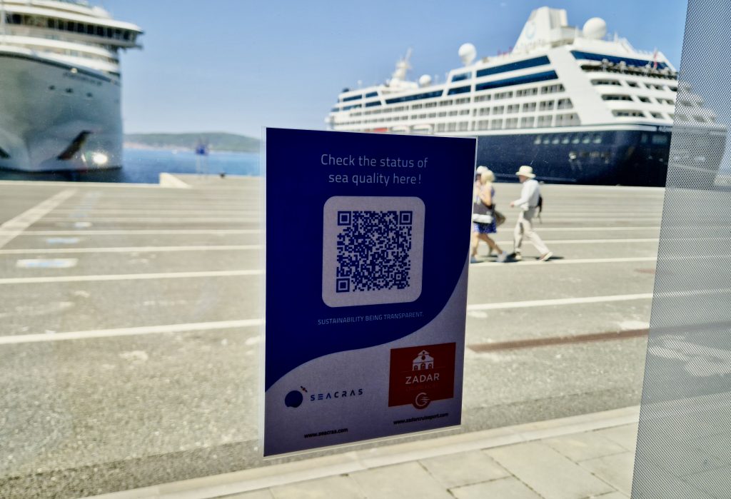 QR code on the window of Zadar Cruise Port